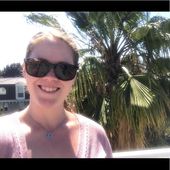 Meet your Posher, Kendra - Picture 1 of 1